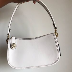 Coach Swinger Bag in white